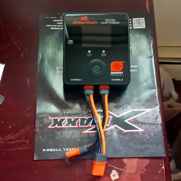 Spektrum s2100 smart charger - Picture 1 of 2